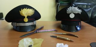 “Stragi del sabato”, 33enne guida l’auto del padre con due coltelli