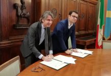 Aim, Colombara a Rucco: “iniziata la svendita, perché non creare holding con Etra, Ava, Agno-Chiampo?” Sboarina e Rucco per la firma su aggregazione Aim - Agsm (archivio)