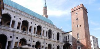 Auto in piazza delle Erbe, Nicolai e Santini (Coalizione Civica): “Rucco stronchi commercianti” piazza delle Erbe