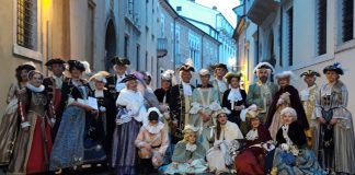 Carnevale, “Compagnia del Goldoni con l’intruso…” per le vie del centro
