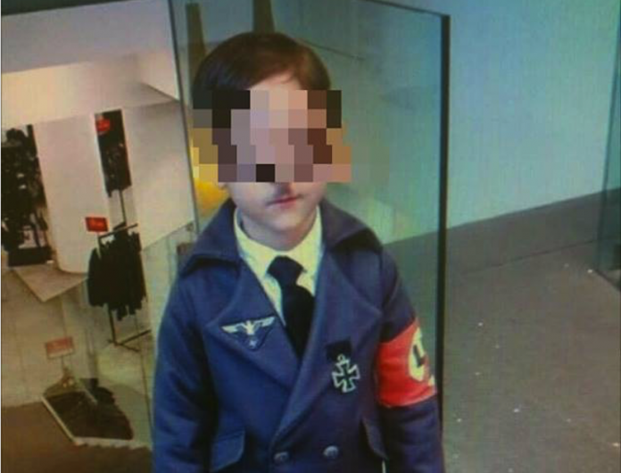 Costume da Hitler per un bambino a Carnevale