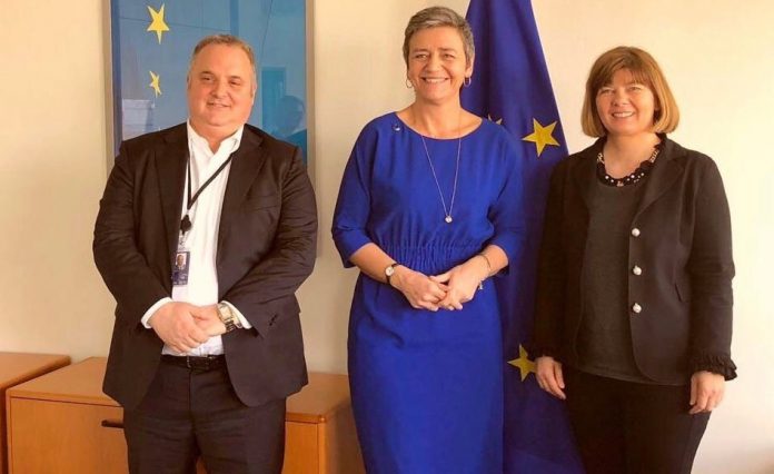 David Borrelli e Isabella De Monte dopo l'incontro con Margrethe Vestager, De Monte