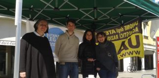 Eutanasia, silent walk in centro a Vicenza per alzare la voce: “vuoto legislativo sul fine vita” Il banchetto Coscioni a Vicenza (foto d'archivio)