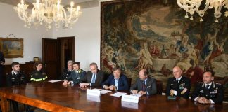 Il sindaco Brugnaro e il prefetto Zappalorto firmano a Ca’ Corner il “Patto metropolitano per Venezia sicura”