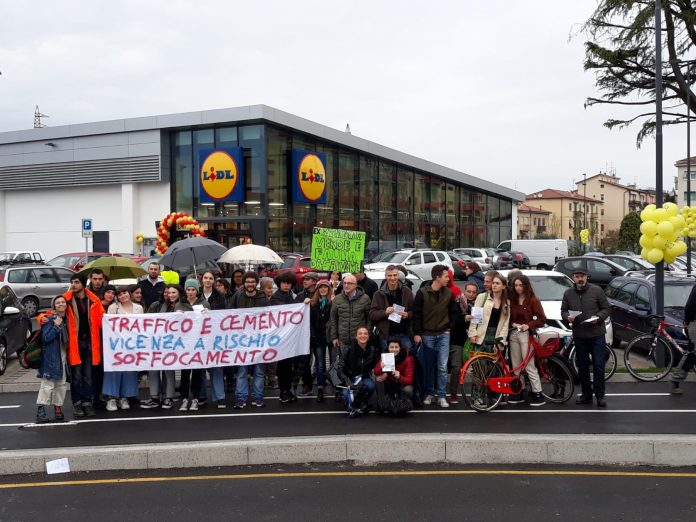 Vicenza ex Barcaro protesta