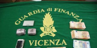 GdF di Vicenza: maxi sequestro di 45 kg di stupefacenti tra marijuana e hashish e 2 arresti in flagranza di reato GdF di Vicenza: sequestro di marjiuana e hashish (foto di archivio)