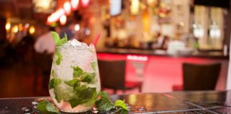 Strip bar abusivo in Galleria Crispi, imposta chiusura e maxi multa al gestore albanese