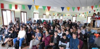 La Regata degli studenti organizzata da Avis coinvolge centinaia di giovani sabato a San Giuliano | FOTO