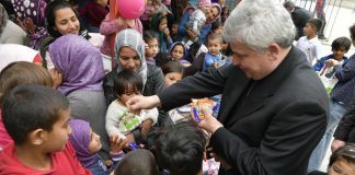 Fiat lux: il cardinale Conrad Krajewski fa salire il debito del Vaticano con lo Stato a 4 miliardi e 300.000 euro