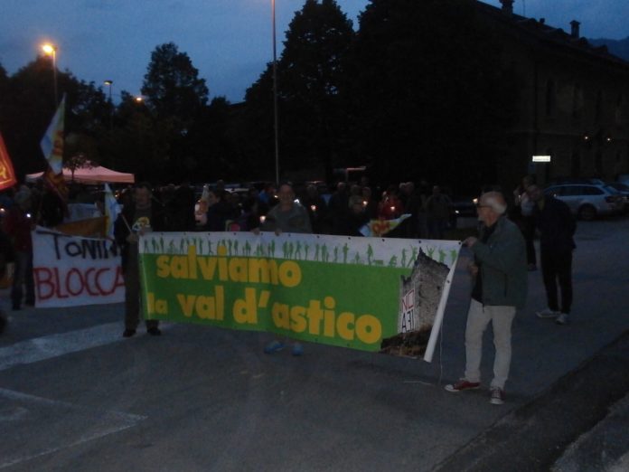 Manifestazione ad Arsiero contro la A31 Valdastico Nord, deterioramento mentale