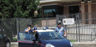 Tenta di rubare bicicletta da donna in piazza Castello: 31enne sorpreso dalla proprietaria, scappa ma viene fermato Carabinieri del nucleo radiomobile