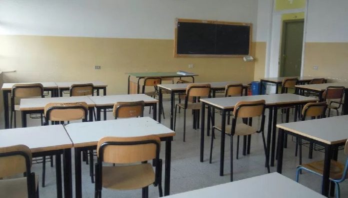 Scuole, aula vuota