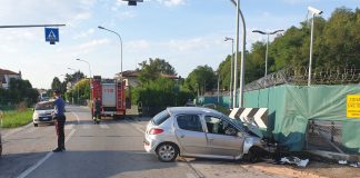 Auto si schianta contro la base Usa Pluto: 44enne in rianimazione