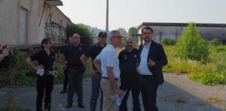 Abusivi agli ex Magazzini generali, blitz all’alba e muratura permanente degli accessi