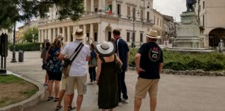 Tour del centro storico in inglese, ogni lunedì e sabato fino al 7 settembre