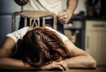 Tredicenne violentata dal branco. Donna chiama Donna: “L’indignazione non basta, bisogna educare i giovani” Violenza sulle donne (foto d'archivio)