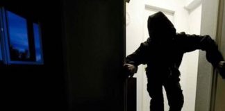 Ladra minorenne con precedenti fermata in flagranza di reato dalla Polizia di Stato di Vicenza Polizia di Stato di Vicenza e ladro o ladra in azione