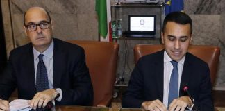 Taglio parlamentari, Zingaretti dalla festa dell’Unità lancia il voto per il Sì: “rispettiamo l’accordo” Il programma M5S - Pd nato da accordo tra Zingaretti e Di Maio