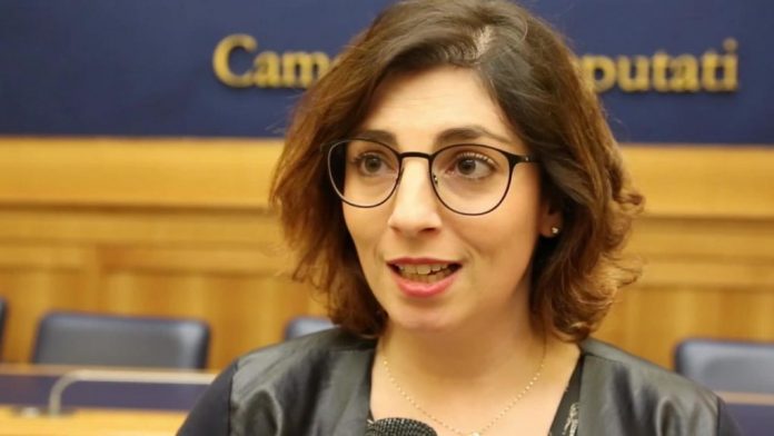 Laura Castelli caro energia