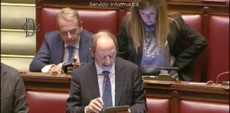 Indennizzi ai risparmiatori al via, Zanettin: “sblocco positivo ma in Commissione d’inchiesta affronterò caso Veneto Banca. Che era sana…” Pierantonio Zanettin in uno dei suoi interventi recenti alla Camera dei deputati