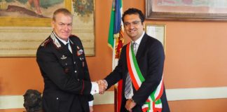 Il saluto del sindaco al colonnello Alberto Santini