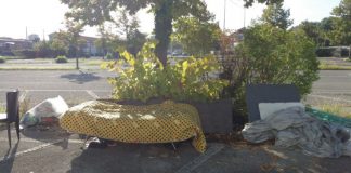 Sgombero di abusivi all’ex parcheggio di via Farini, denunciati tre rumeni