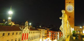 Bar sulla terrazza della Basilica palladiana aperto anche nel mese di ottobre