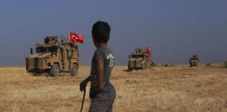 Bombardamenti Turchia contro la popolazione curda, presidio CGIL CISL UIL in piazza dei Signori Esercito Turchia in Siria