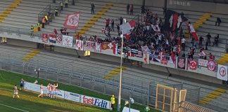 LR Vicenza vola sulle ali del tris: è primo in classifica i tifosi LR Vicenza con la Samb