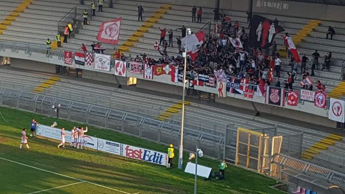 i tifosi LR Vicenza con la Samb