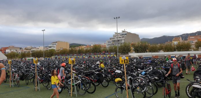 La distesa delle bici di chi ha pedalato per 180 km (foto d'archivio)