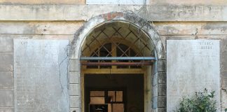 Crolla l’ex Colonia Bedin Aldighieri, rifugio di immigrati e tana di topi. Al parco il cartello lavori è scaduto da sei mesi Crolli ex colonia Bedin Aldighieri