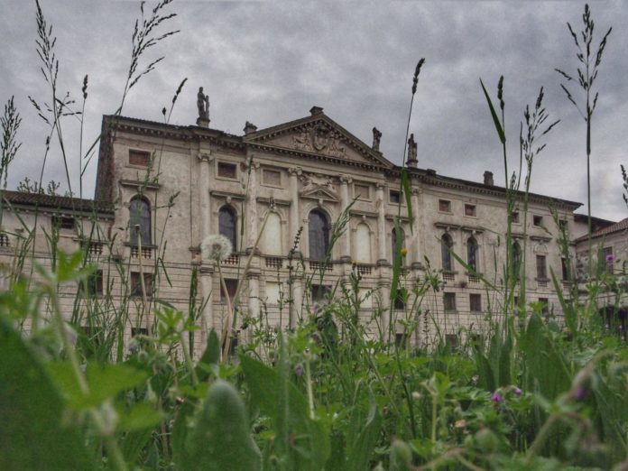 VILLA-GHELLINI-696x522