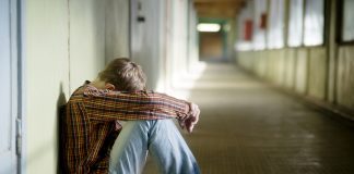 Covid, le vittime “invisibili”: donne e giovani dimenticati, imprenditori suicidi Depressione