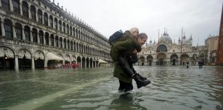 Torna l’acqua alta nel week-end, a Venezia il picco previsto domenica alle ore 8.45 con 140 cm Piazza s. Marco a Venezia allagata