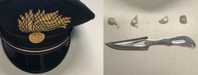 Carabinieri denunciano uomo in possesso di stupefacenti e coltello Carabinieri denunciano uomo in possesso di stupefacenti e coltello