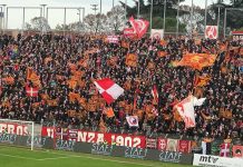 Menti pieno di bandiere di San Marco per Venezia “sommersa”, alla faccia dei divieti. E il LR Vicenza batte il Ravenna le bandiere venete al Menti