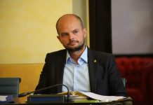 Scuola Pascoli di Bassano del Grappa: il sindaco Nicola Finco in Procura per il crollo dell’intonaco impianti a fune veneto Nicola Finco