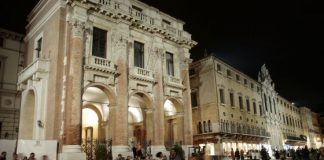 Il Comune aderisce a tre campagne di sensibilizzazione e illumina la Loggia del Capitaniato