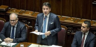 Coronavirus, Conte: “epidemia preoccupa, confronto in Parlamento per proroga stato di emergenza, campagna per Immuni” Conte riferisce su Mes tra i ministri Gualtieri e Di Maio