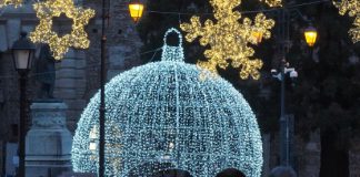 Sfera magica in piazza Matteotti dove scattare indimenticabili fotografie