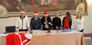 Corri Babbo Natale Corri, venerdì dalle 10 in piazza dei Signori