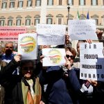 Dalla Banca Popolare di Vicenza a quella Bari: su Il Fatto Quotidiano la ragnatela di connessioni Fir, manifestazione risparmiatori delle banche venete