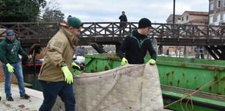 I militari Usa della Caserma Ederle di Vicenza in aiuto di Venezia: recupero rifiuti e visita alla città Militari ederle
