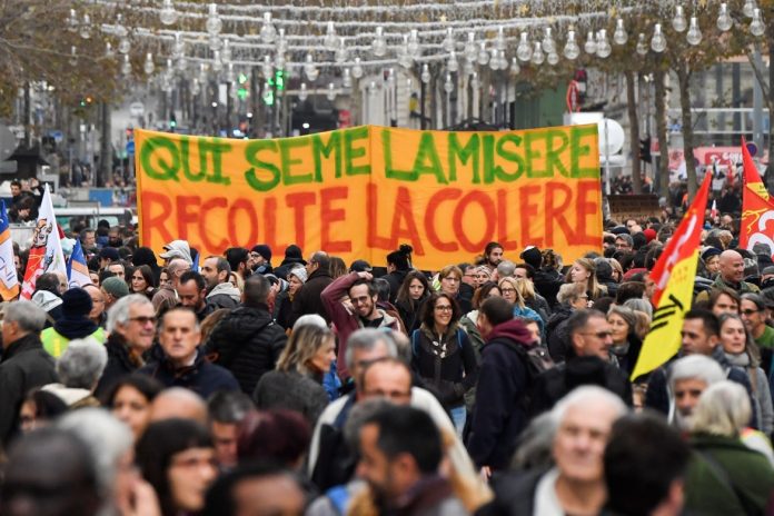 Riforma delle pensioni, la lotta in Francia