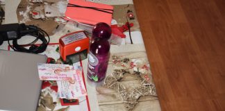 Blitz Guardia di Finanza in un “centro massaggi” con… gel lubrificanti: denunciate due donne il gel lubrificante trovato