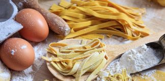 Arte culi ‘n aria, la sedicesima ricetta vicentina e storie di Umberto Riva: ‘e tajadee, una storia importante Arte culi 'n aria, Tajadee-tagliatelle