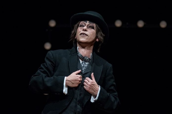 giuliana-musso-teatro-astra