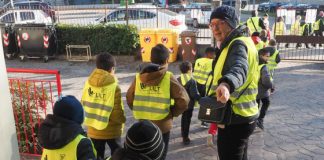Un chilometro al giorno, camminare a scuola per contrastare la sedentarietà fin da piccoli