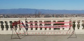 Monte Berico, balaustra abbattuta per errore da una ragazza